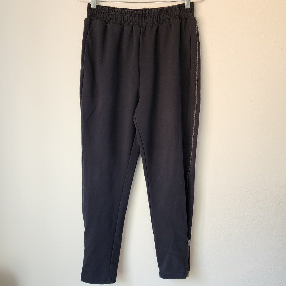 Gymshark, Unisex Jogger, Size L, Cuff Zipper on leg hem, side Logo, Athleisure